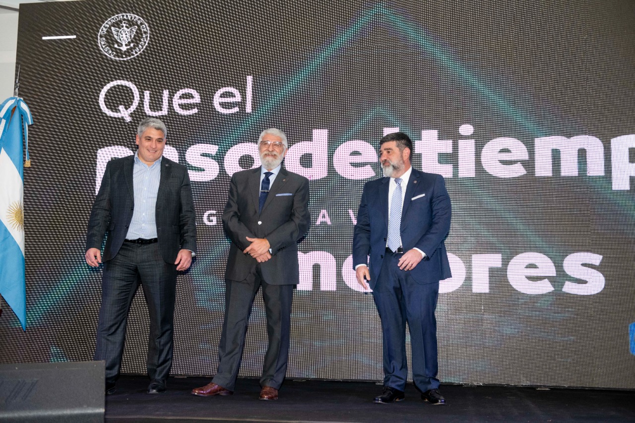 Entrega de Distinciones a Socios Vitalicios