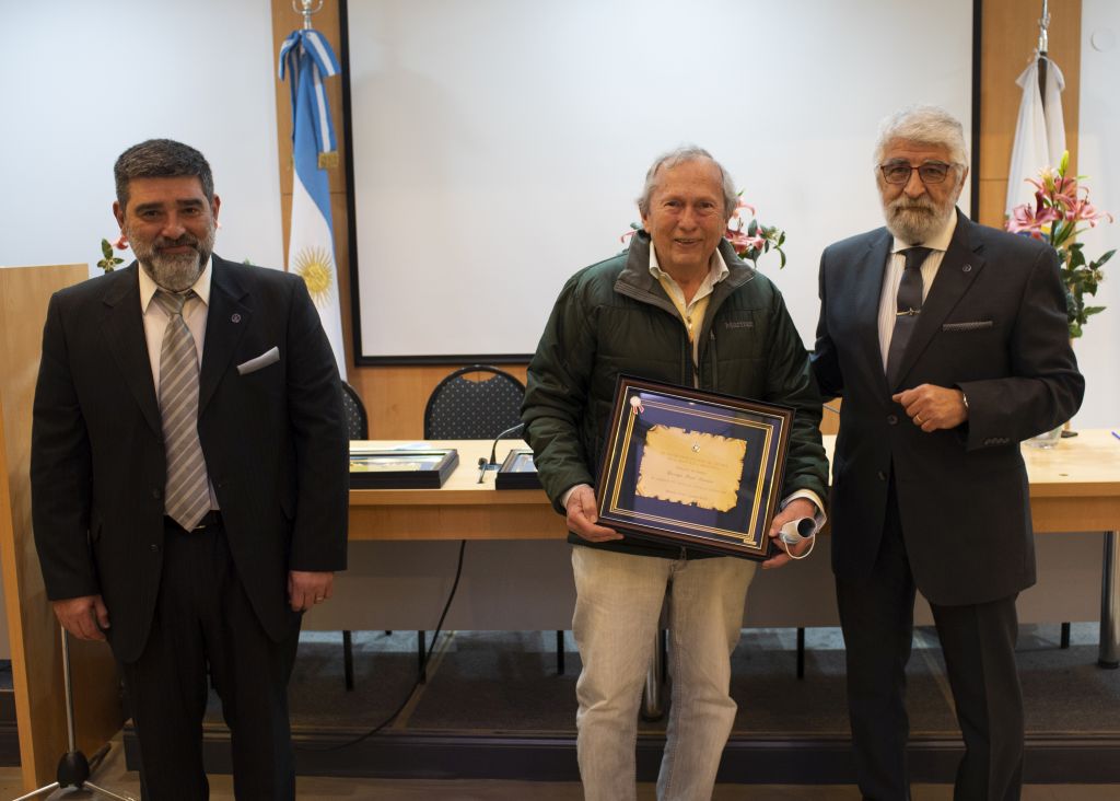 Entrega de Menciones Especiales y Pase a Vitalicios - 2020 y 2021