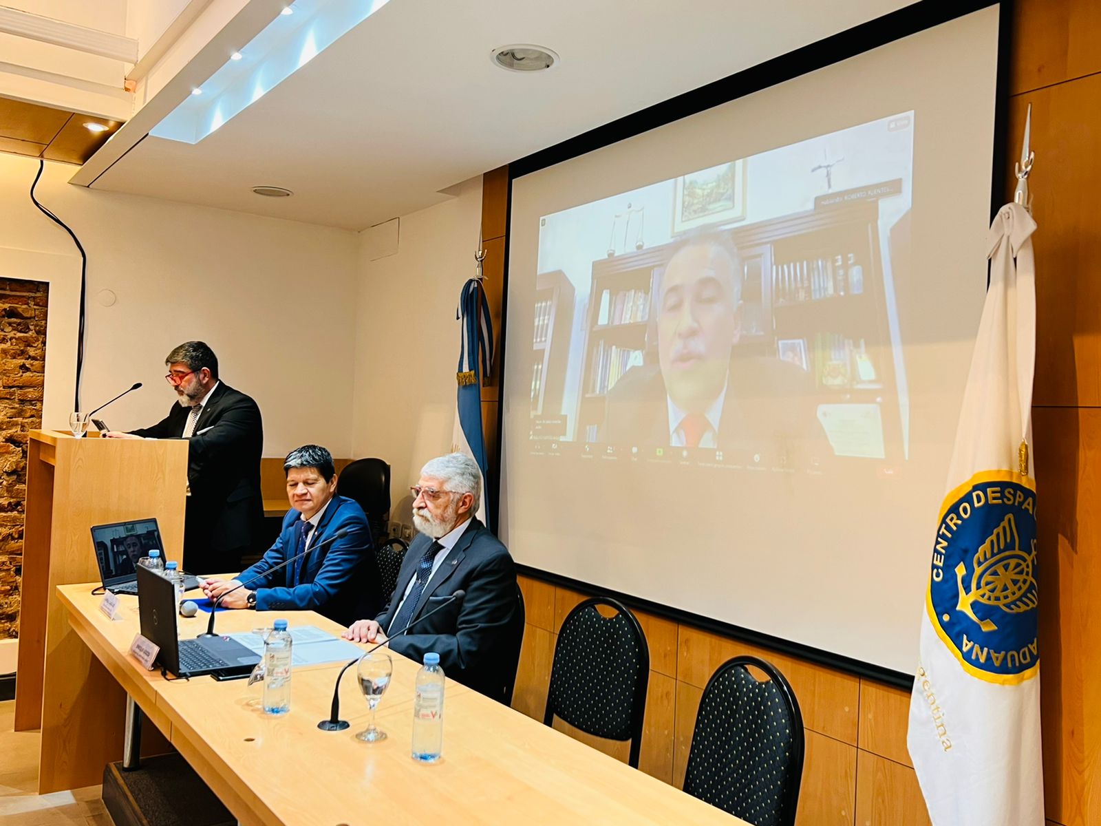 Seminario Internacional: Fraude marcario, piratería y lavado de activos