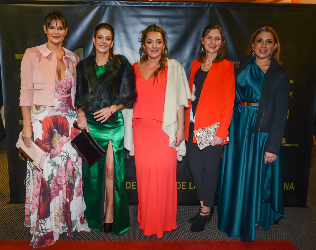 Cocktail y Alfombra Roja