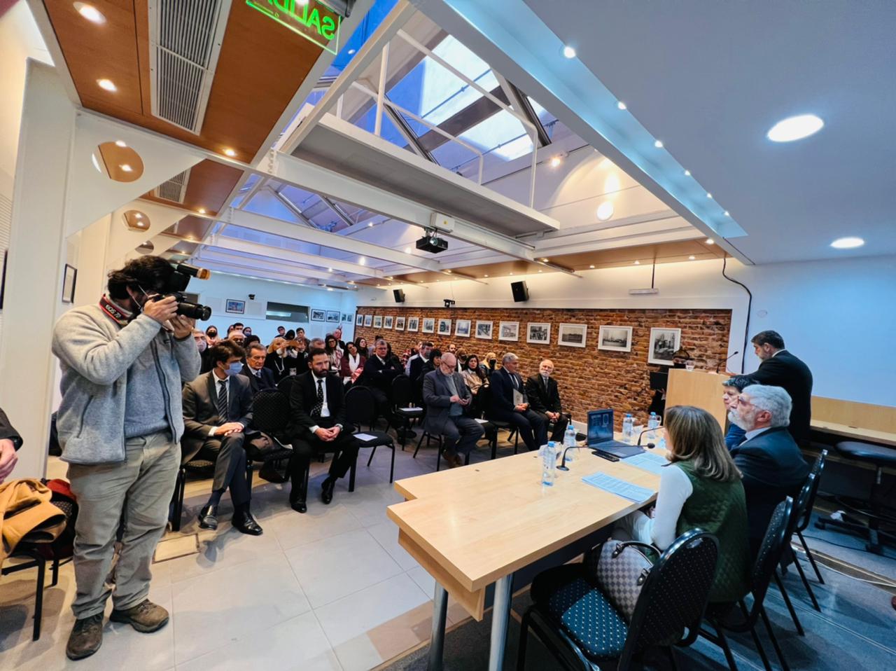 Seminario Internacional: Fraude marcario, piratería y lavado de activos