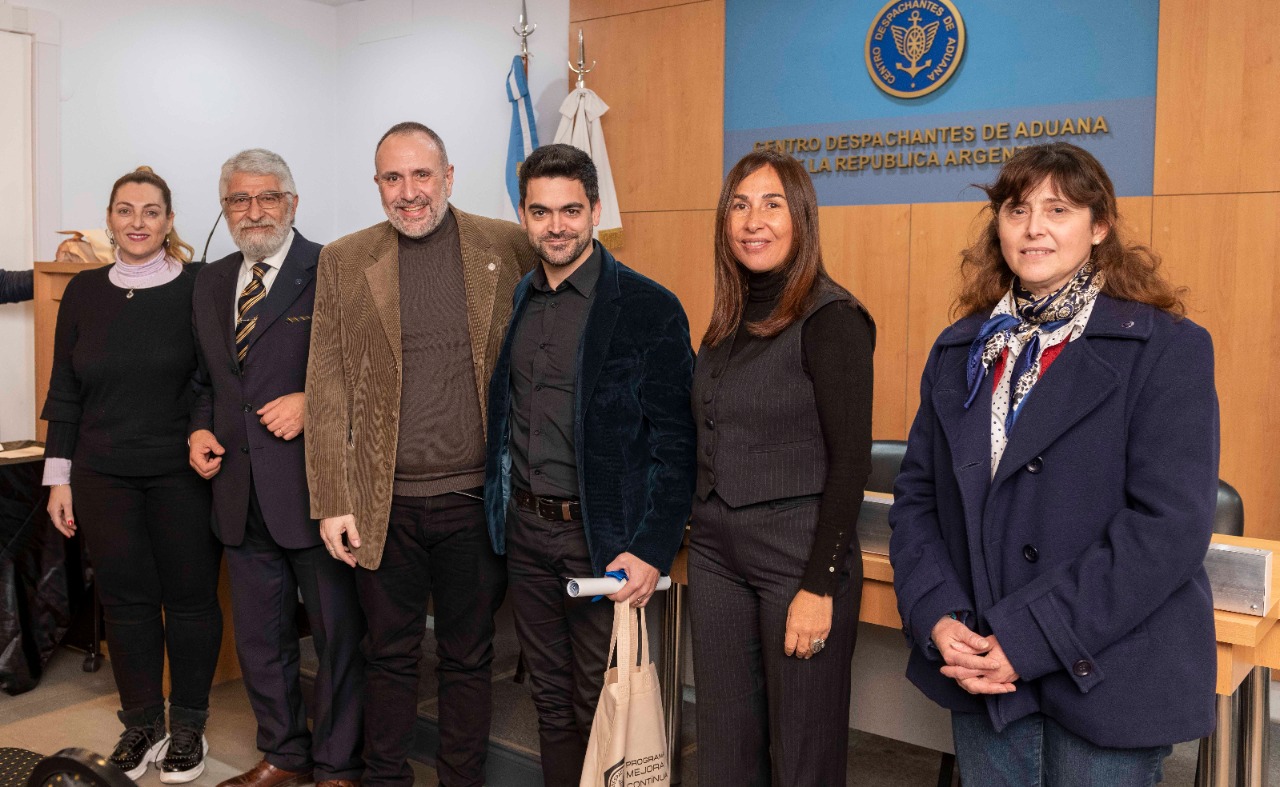 Entrega de Distinciones a Socios Nuevos