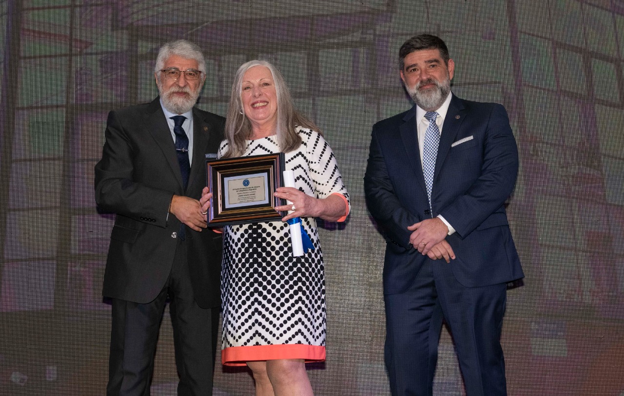 Entrega de Distinciones a Socios Vitalicios