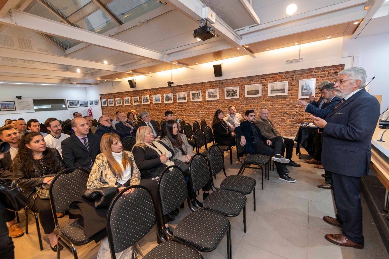 Entrega de Distinciones a Socios Nuevos