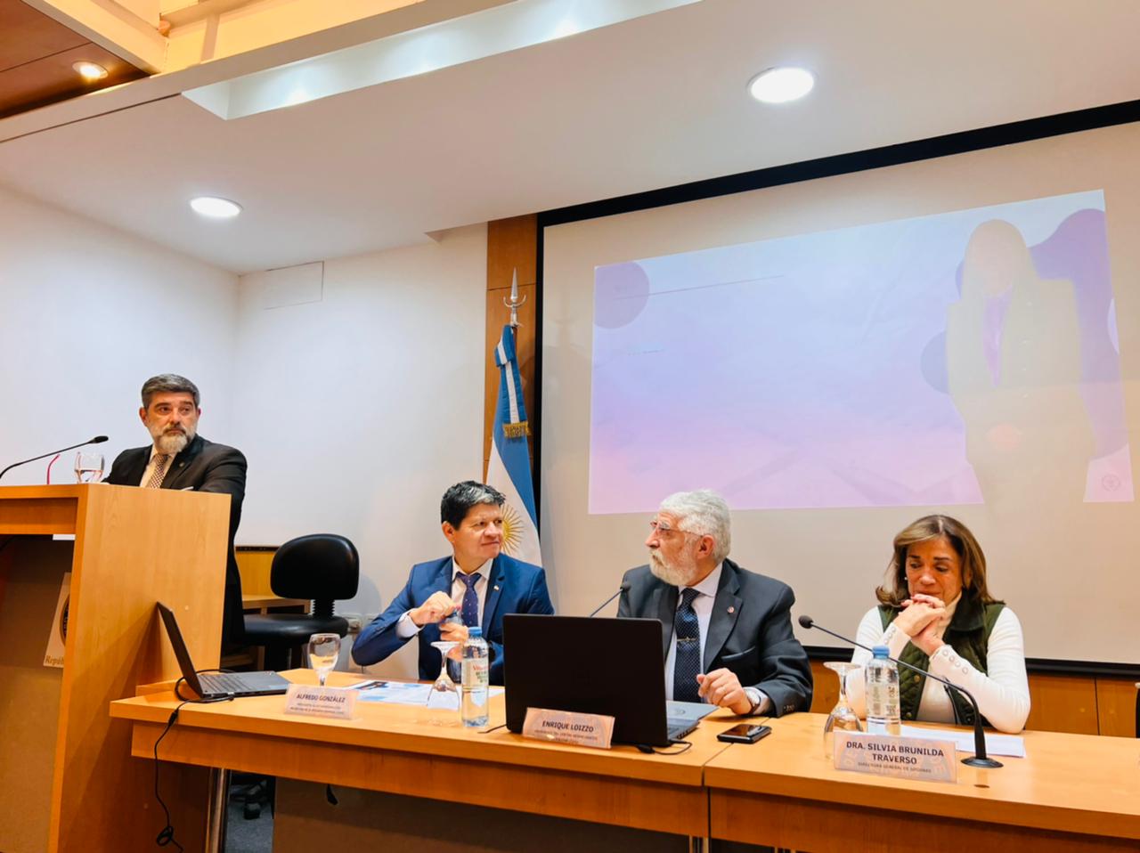 Seminario Internacional: Fraude marcario, piratería y lavado de activos