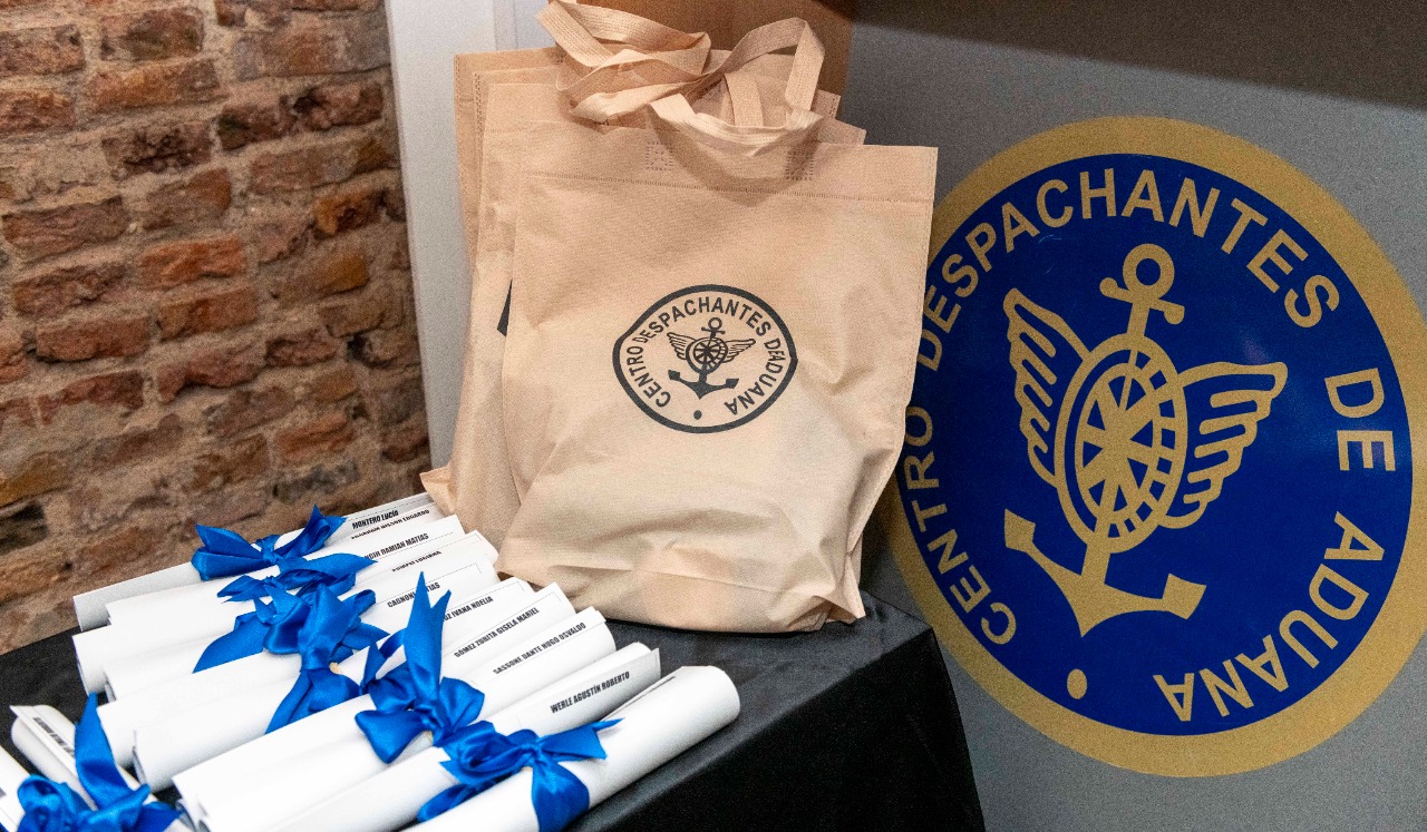 Entrega de Distinciones a Socios Nuevos