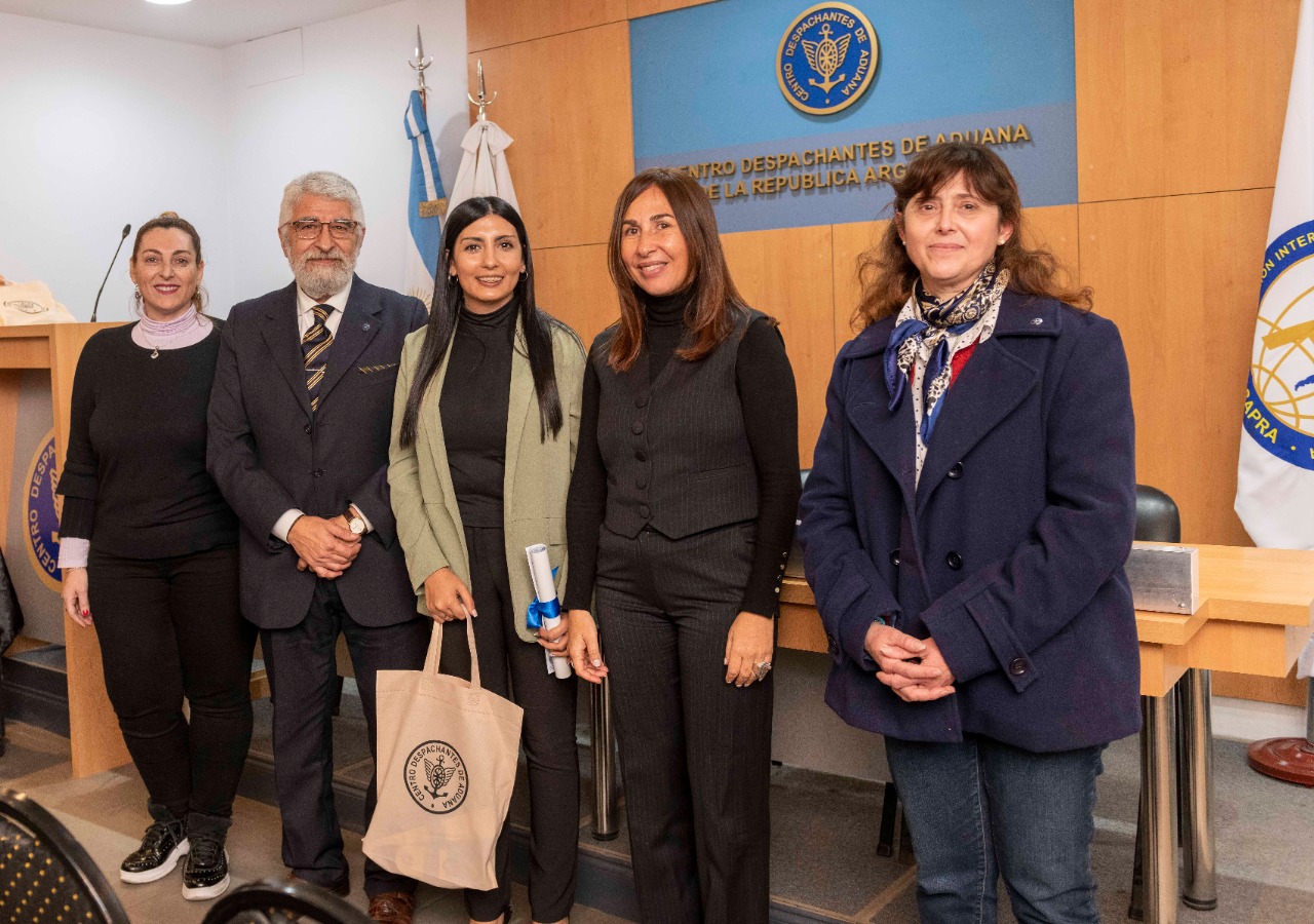 Entrega de Distinciones a Socios Nuevos