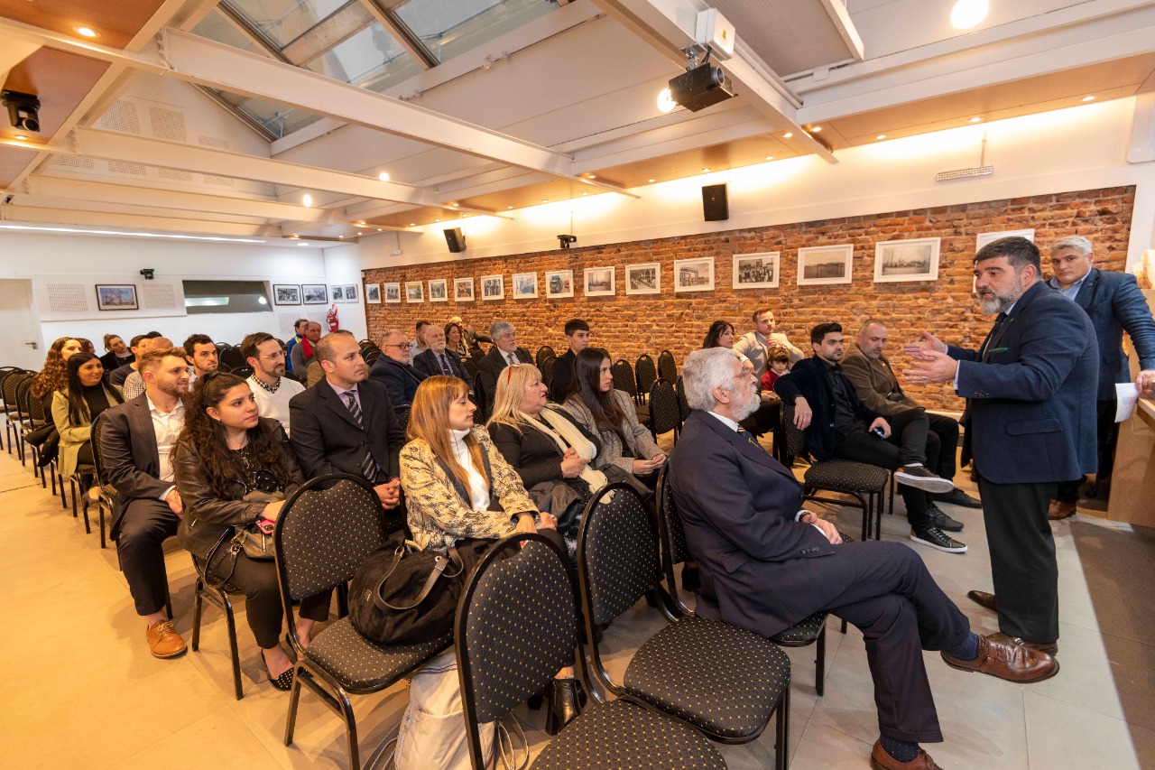 Entrega de Distinciones a Socios Nuevos