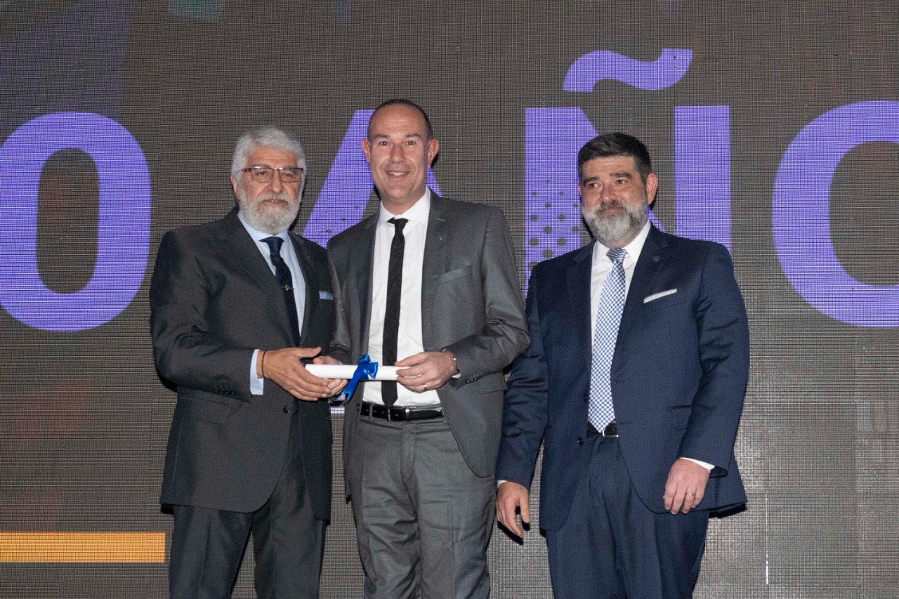 Entrega de Distinciones a Socios Vitalicios