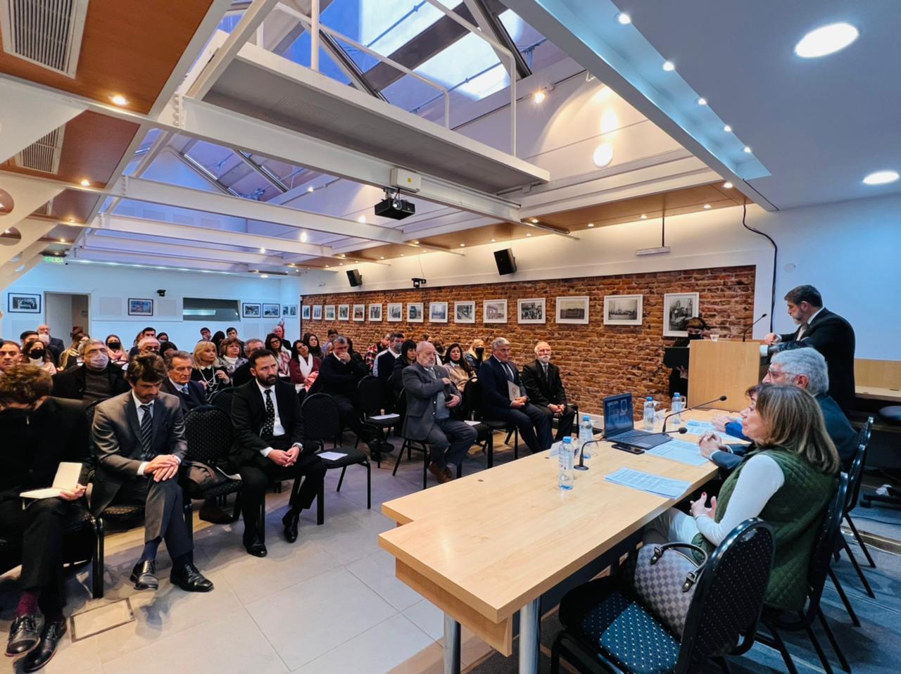 Seminario Internacional: Fraude marcario, piratería y lavado de activos