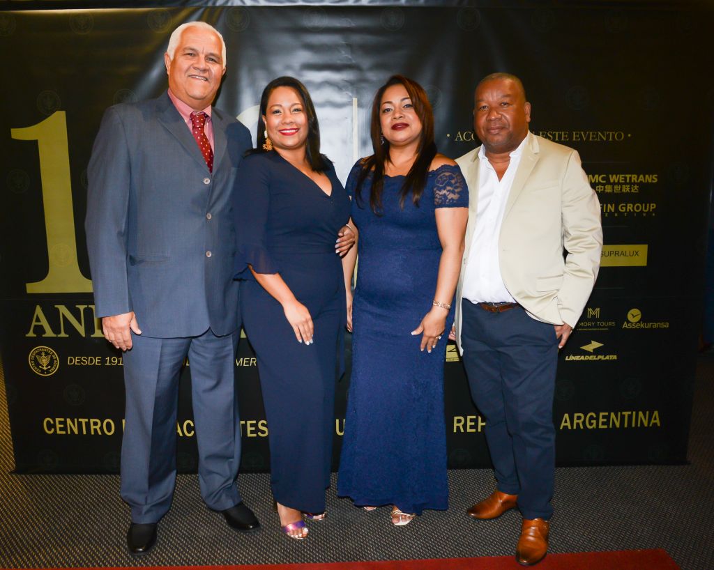 Cocktail y Alfombra Roja