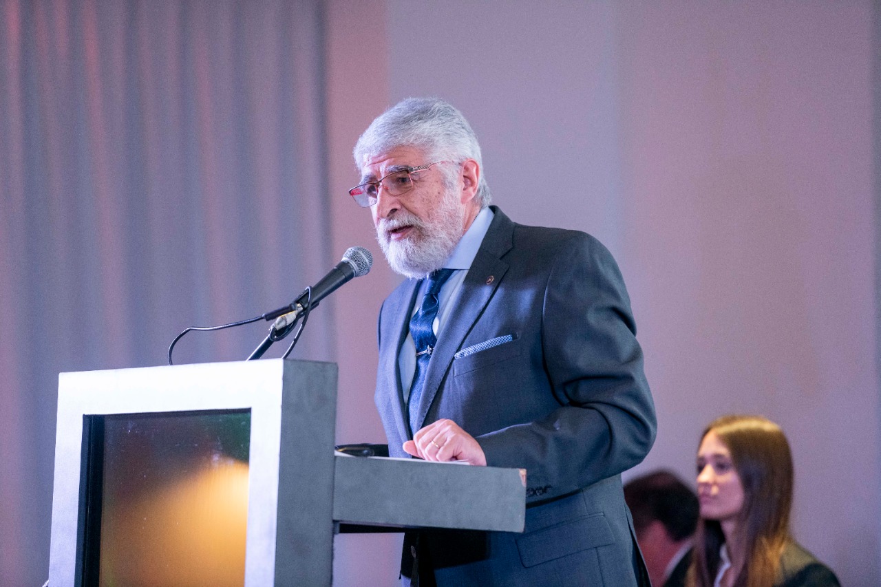 Entrega de Distinciones a Socios Vitalicios