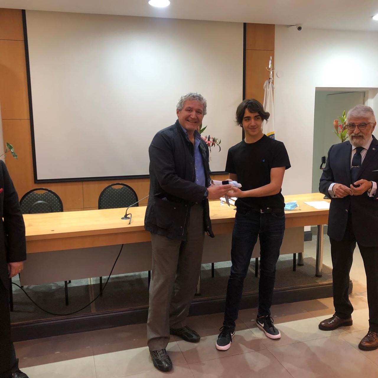 Entrega de Menciones Especiales y Pase a Vitalicios - 2020 y 2021