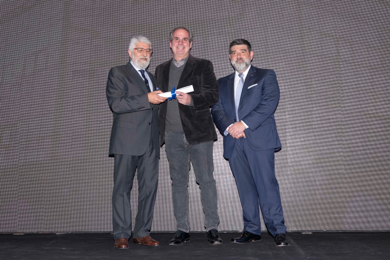 Entrega de Distinciones a Socios Vitalicios