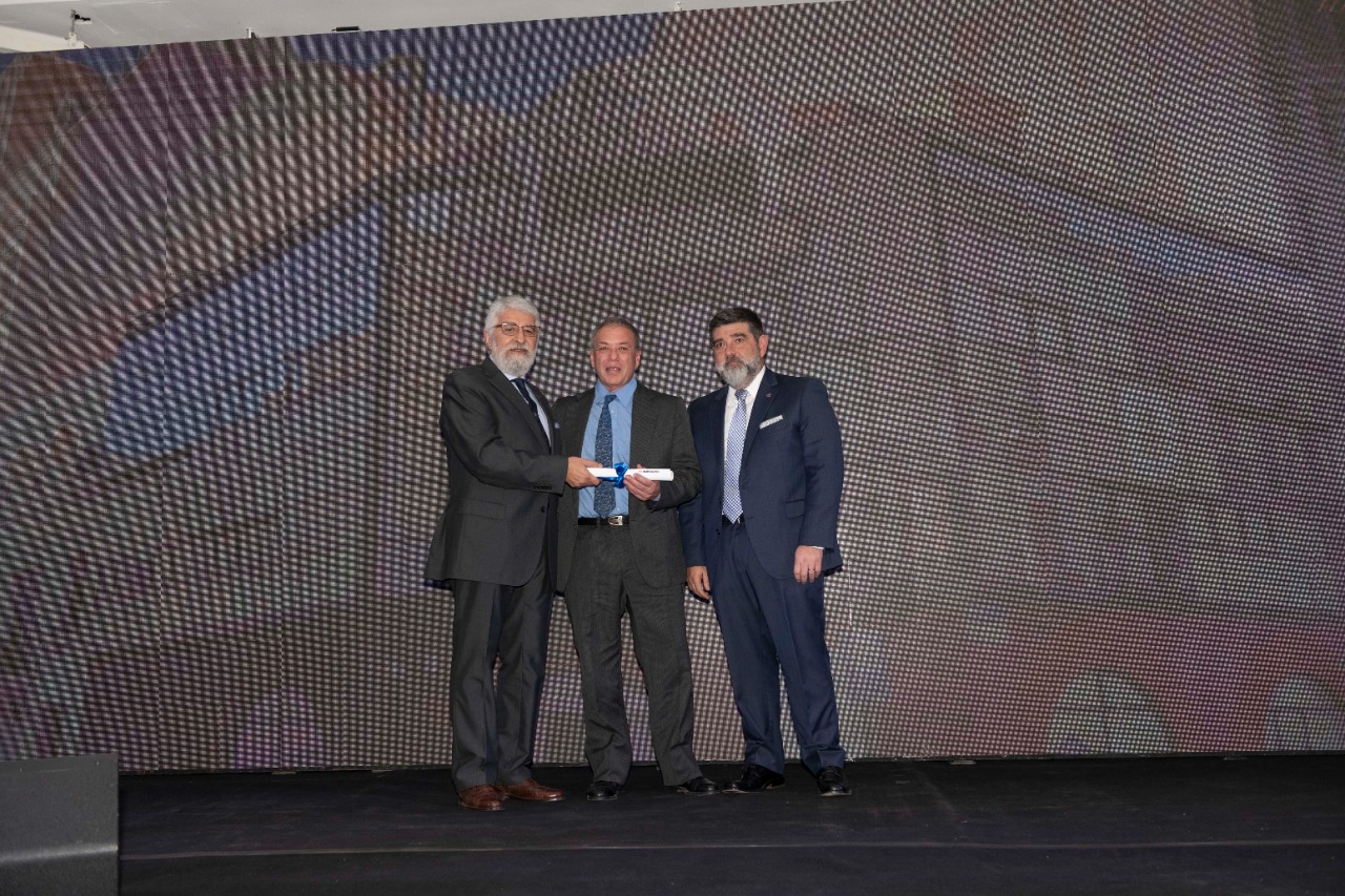 Entrega de Distinciones a Socios Vitalicios