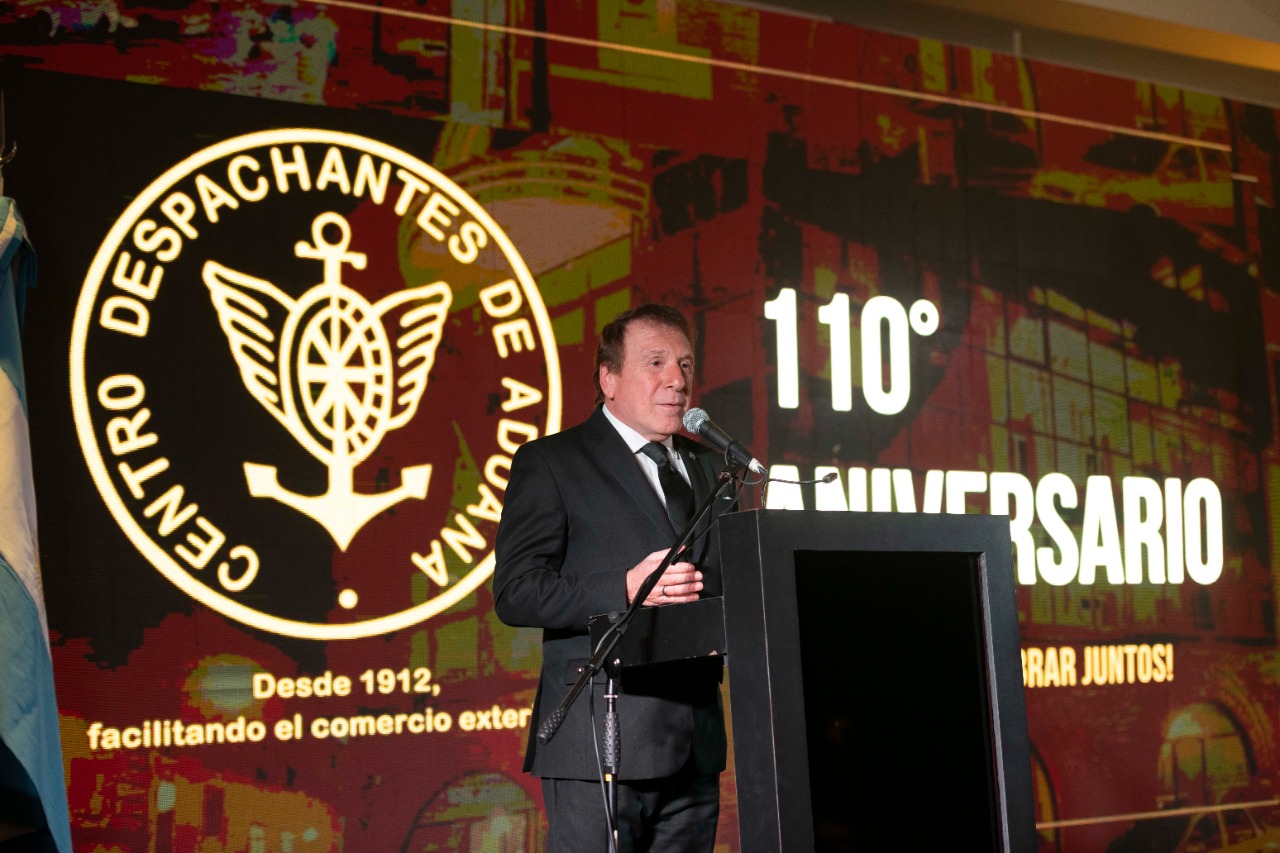 Entrega de Distinciones a Socios Vitalicios