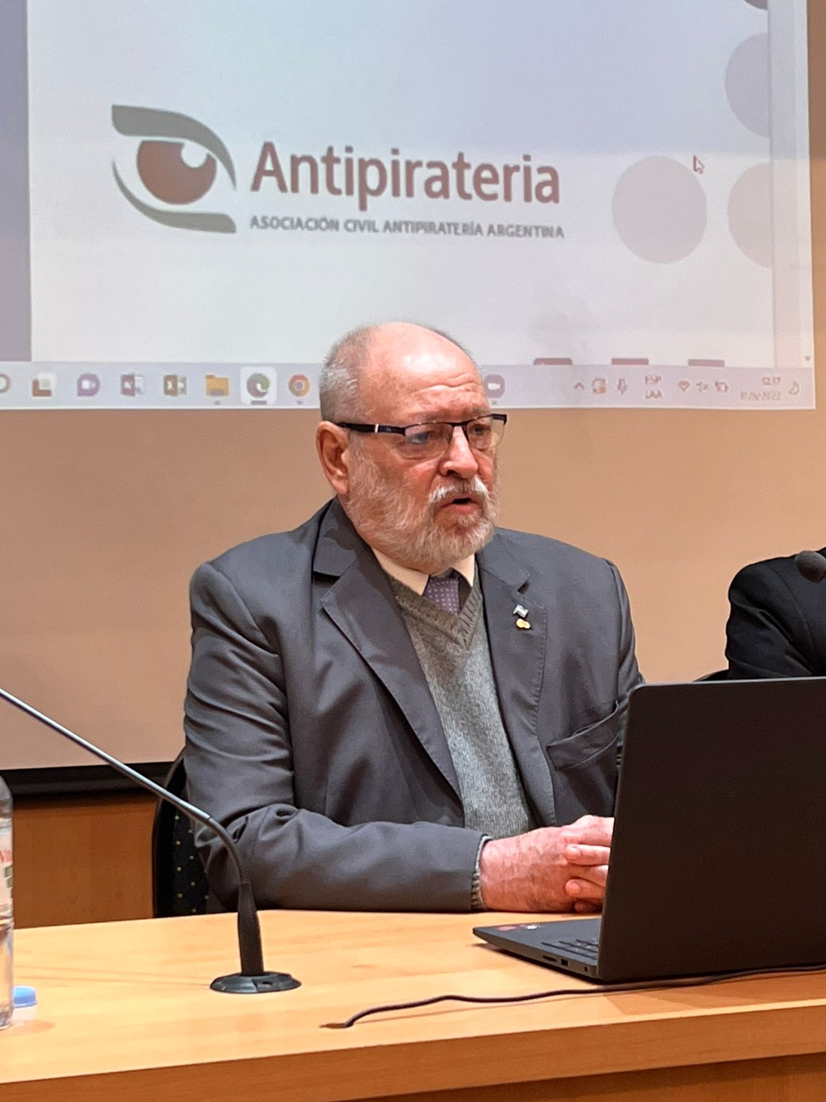 Seminario Internacional: Fraude marcario, piratería y lavado de activos