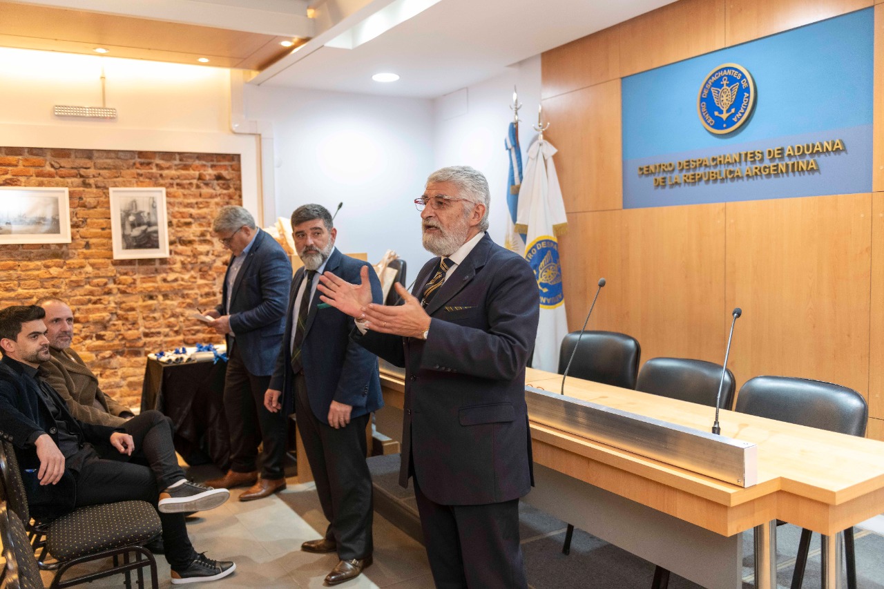 Entrega de Distinciones a Socios Nuevos